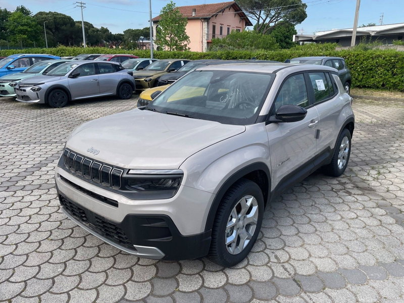Jeep Avenger nuova a Lucca