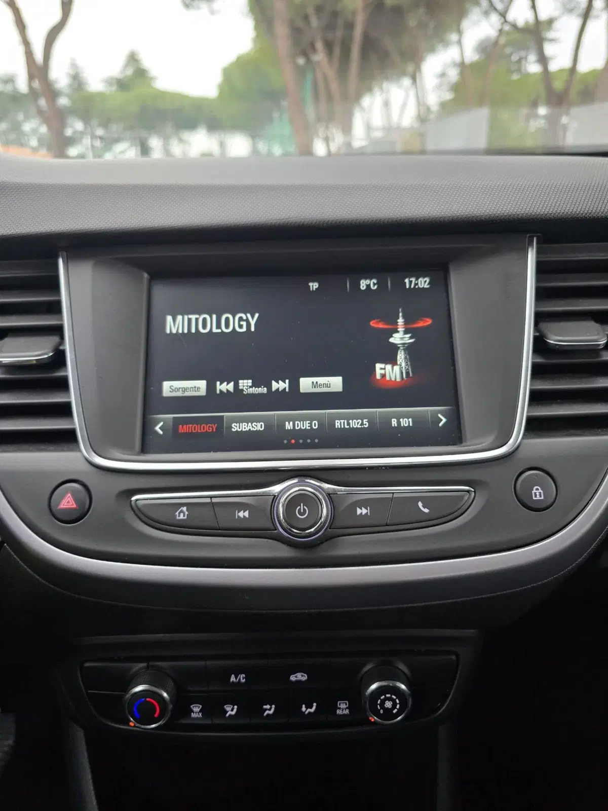 Opel Crossland X usata a Massa-Carrara (11)