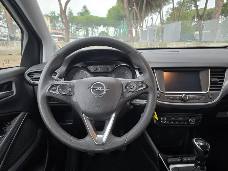 Opel Crossland X usata a Massa-Carrara (19)