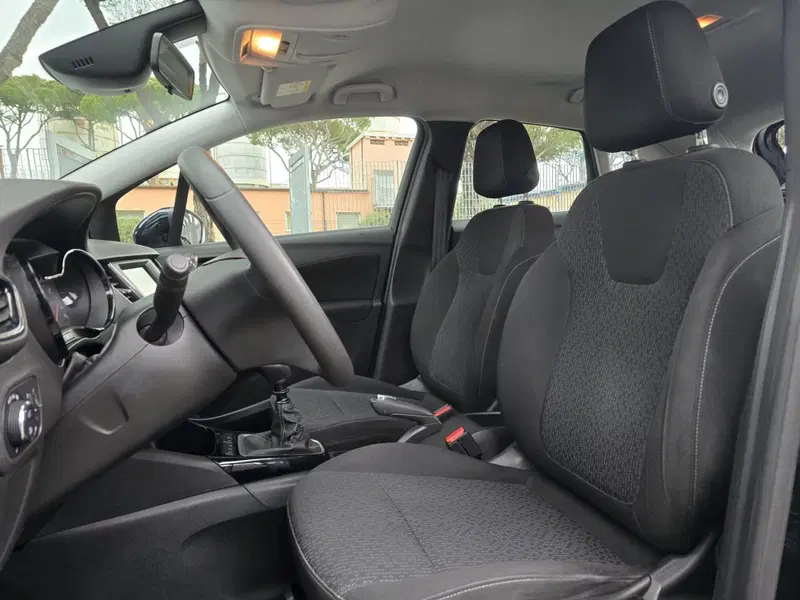 Opel Crossland X usata a Massa-Carrara (5)