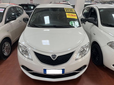 Lancia Ypsilon 1.3 MJT 16V 95 CV 5 porte S&amp;S Gold del 2017 usata a Altopascio