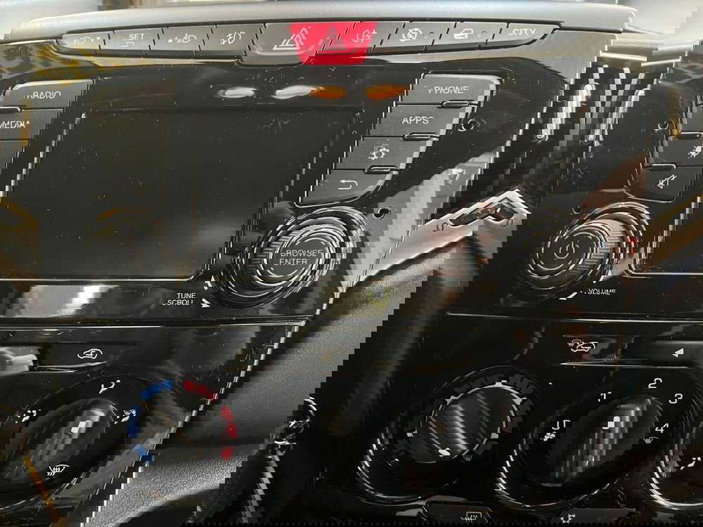 Lancia Ypsilon usata a Lucca (13)