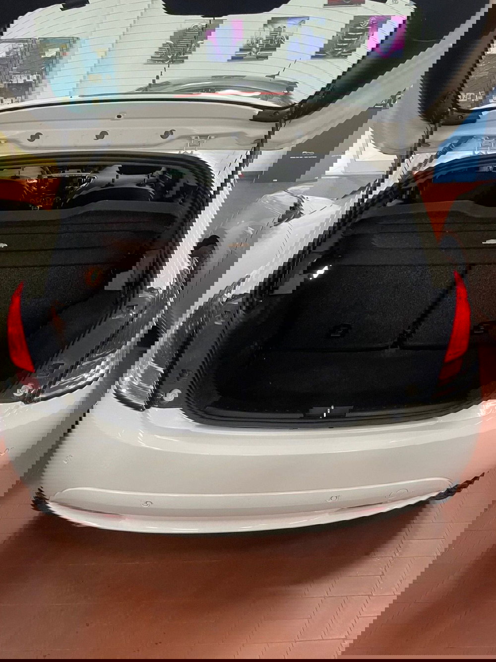 Lancia Ypsilon usata a Lucca (8)