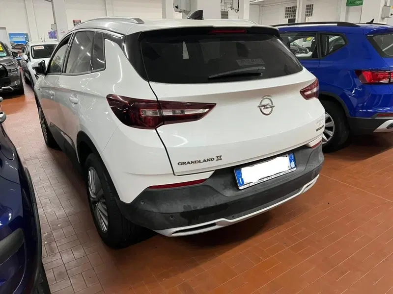 Opel Grandland X usata a Lucca (11)
