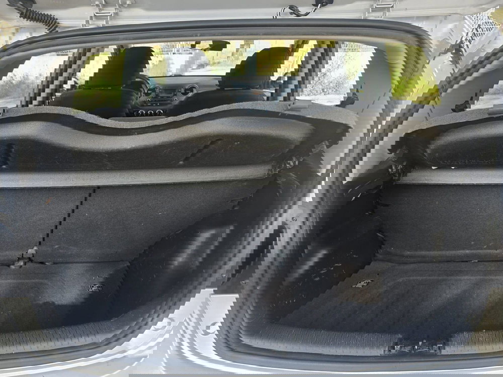 Hyundai i10 usata a Massa-Carrara (10)