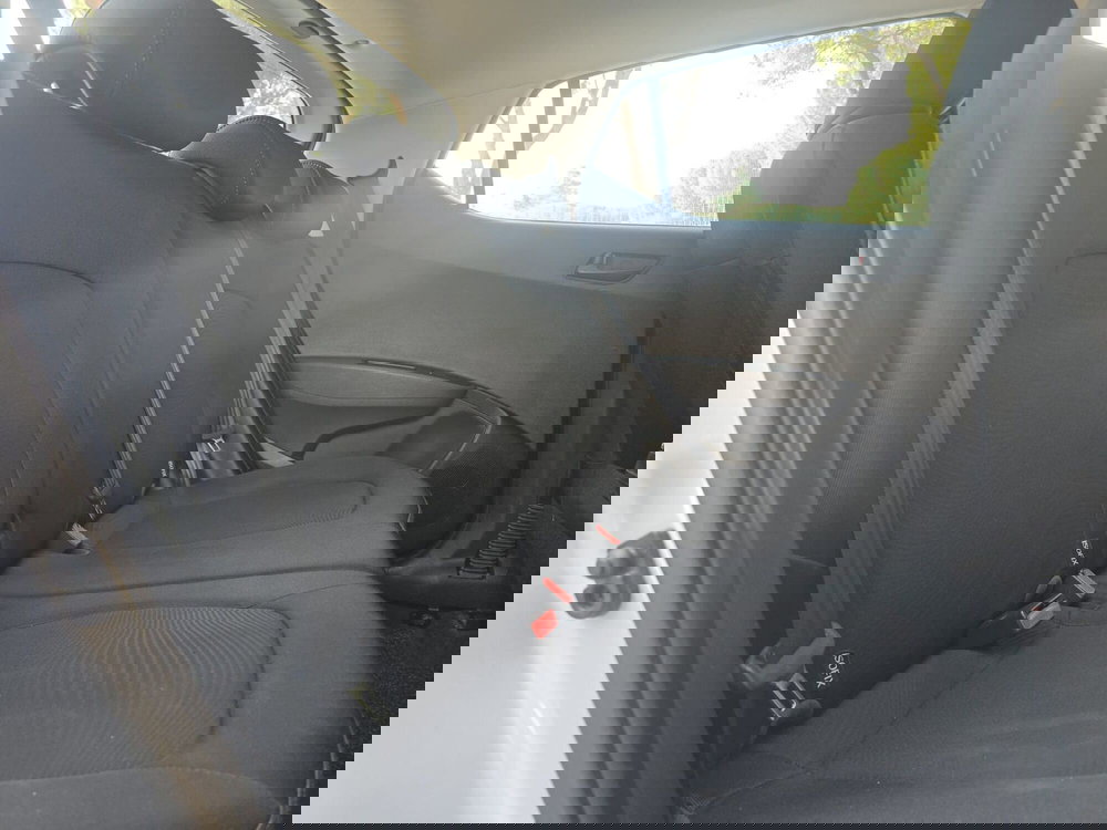 Hyundai i10 usata a Massa-Carrara (11)