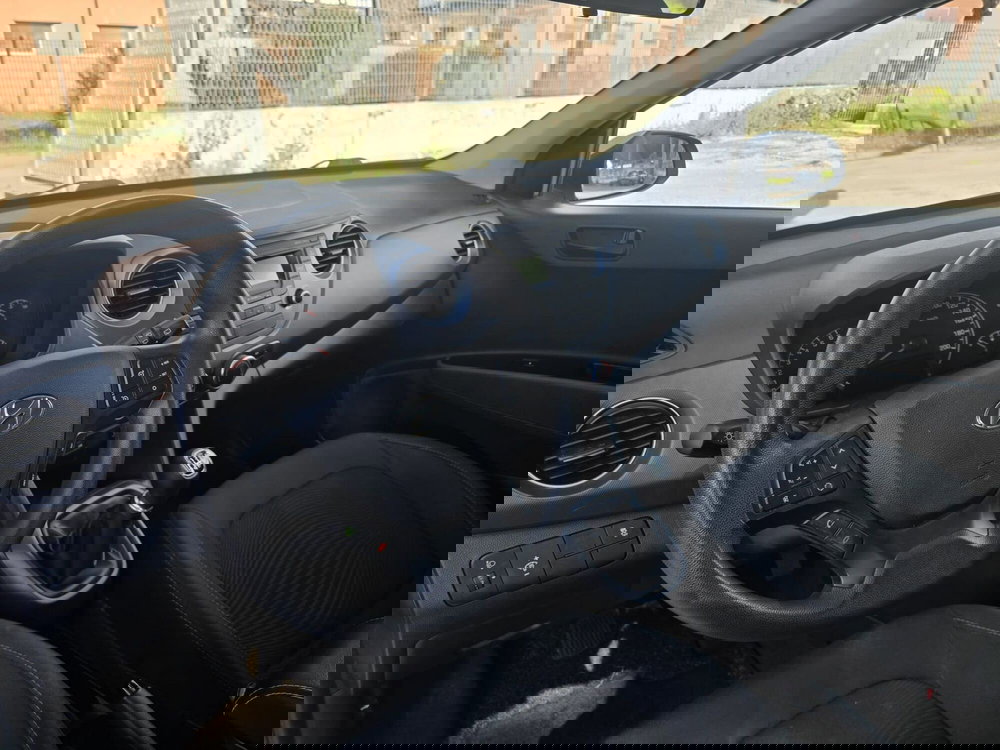 Hyundai i10 usata a Massa-Carrara (12)