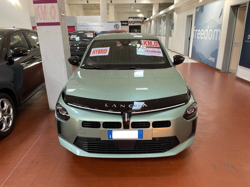 Lancia Ypsilon nuova a Lucca (2)