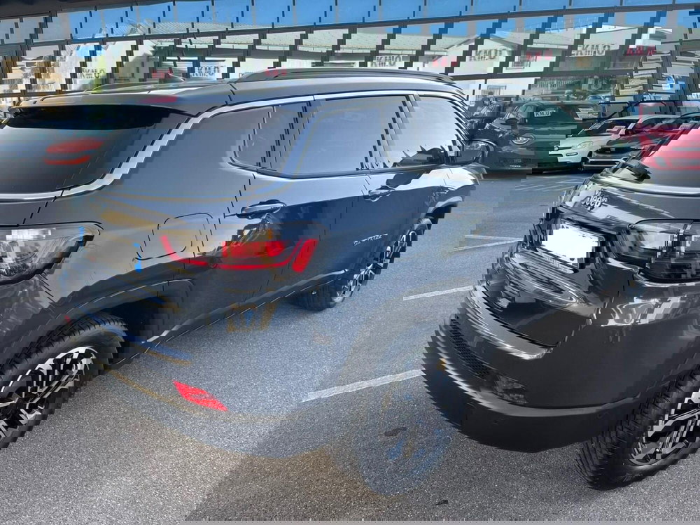 Jeep Compass nuova a Lucca (5)