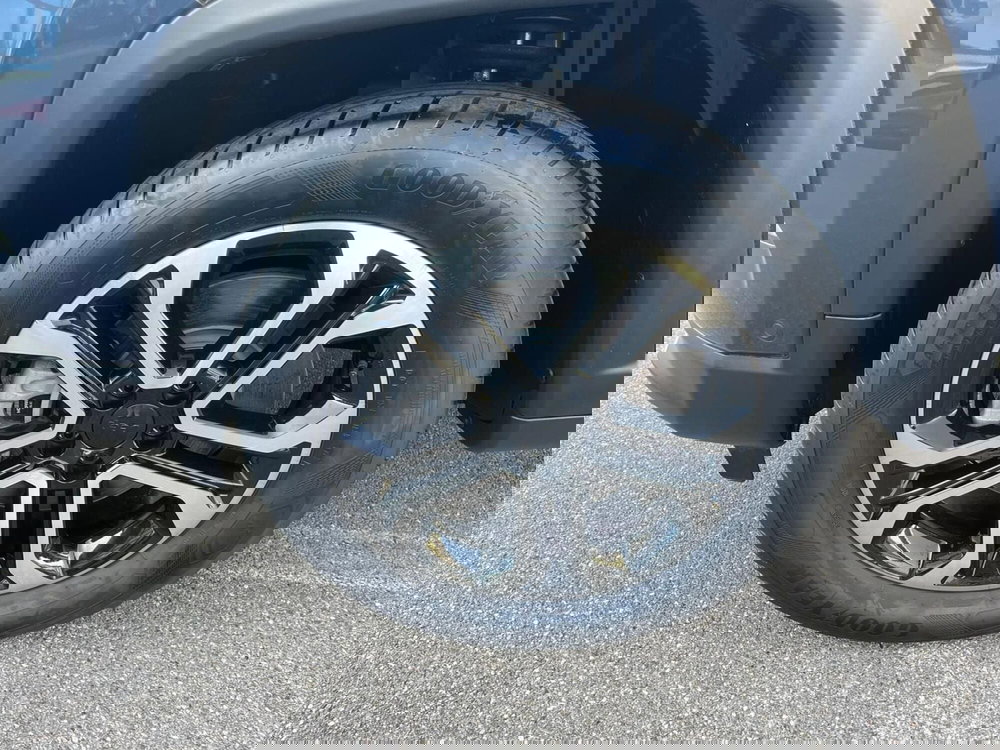 Jeep Compass nuova a Lucca (9)