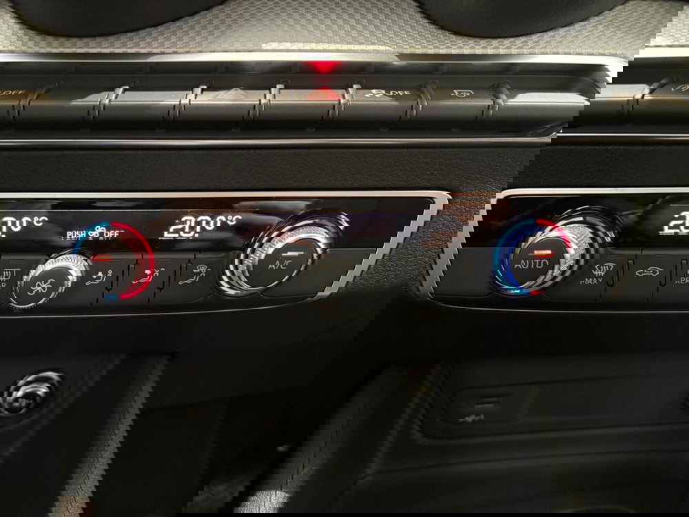 Audi Q2 usata a Bari (8)