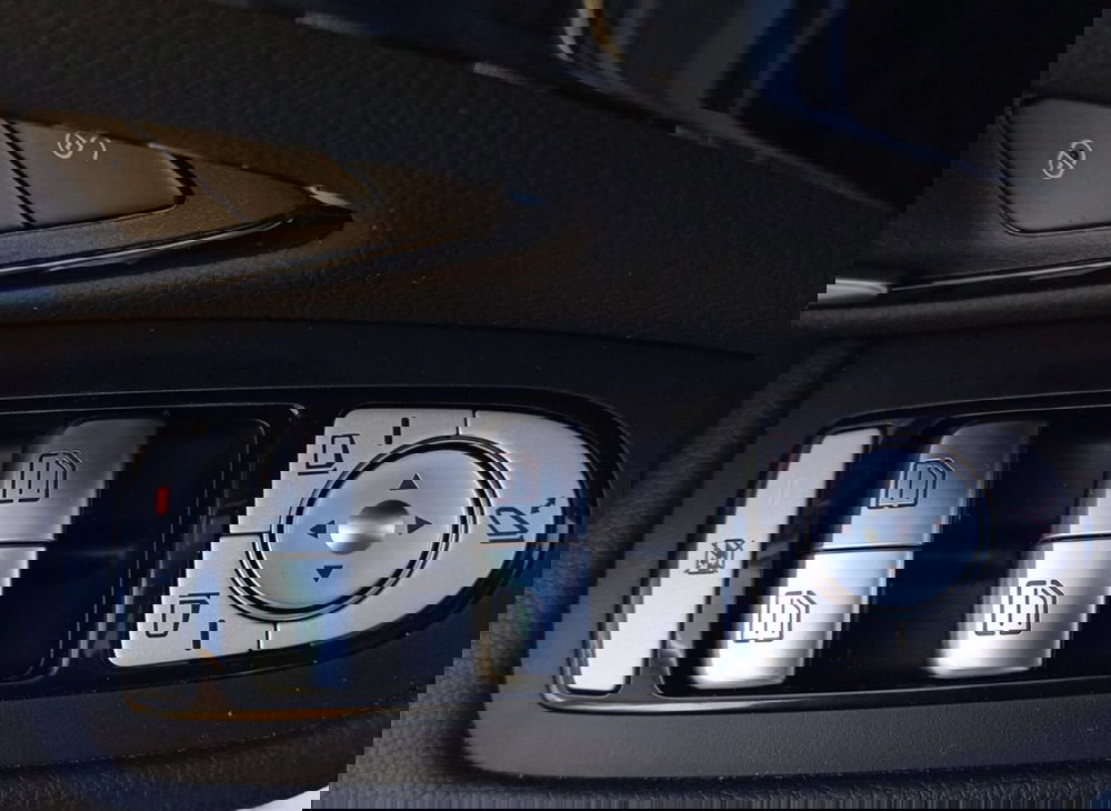 Mercedes-Benz Classe C usata a Bari (17)