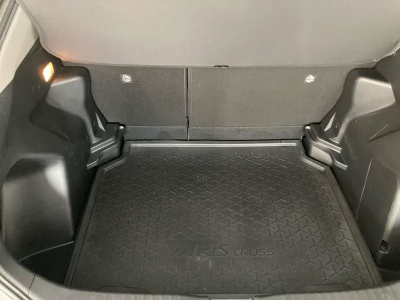 Toyota Yaris Cross usata a Barletta-Andria-Trani (6)