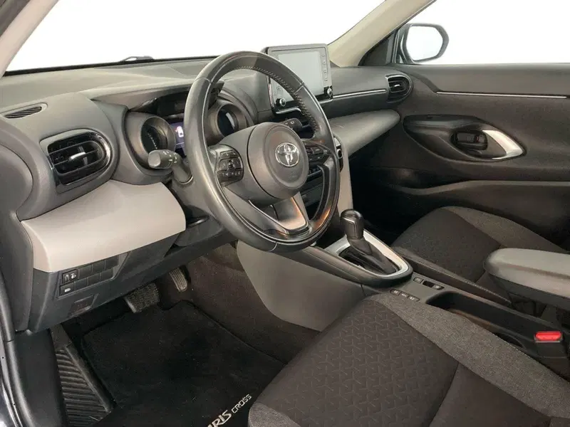 Toyota Yaris Cross usata a Barletta-Andria-Trani (7)