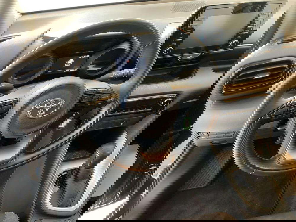 Toyota Yaris usata a Barletta-Andria-Trani (8)