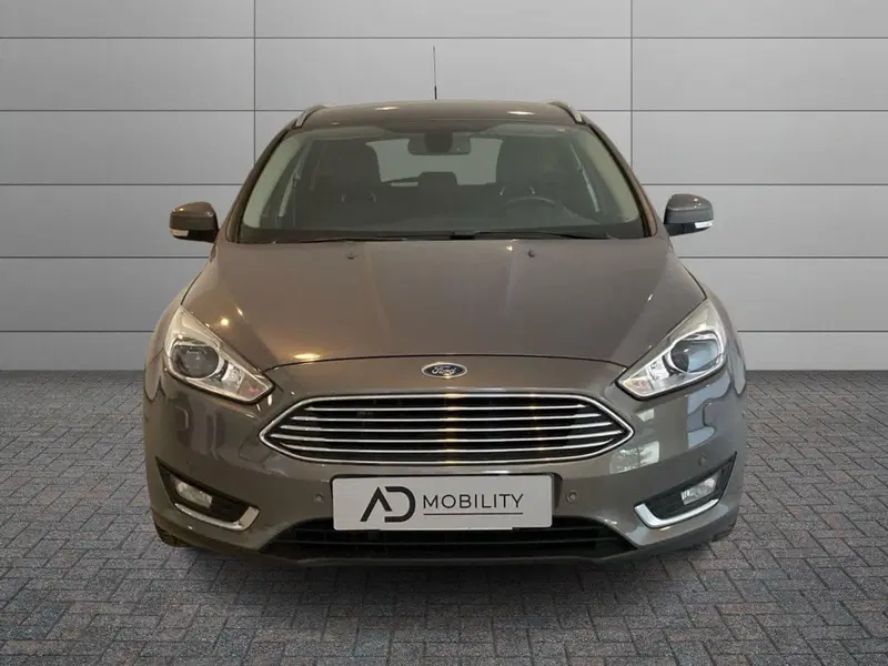 Ford Focus Station Wagon usata a Barletta-Andria-Trani (12)