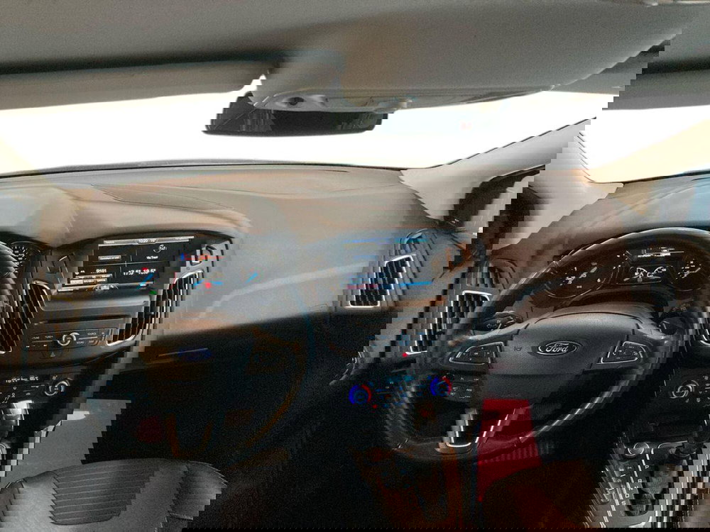 Ford Focus Station Wagon usata a Barletta-Andria-Trani (14)