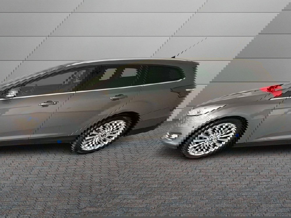 Ford Focus Station Wagon usata a Barletta-Andria-Trani (2)