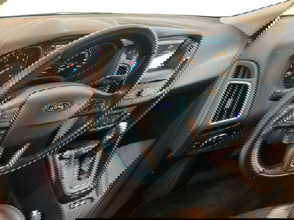 Ford Focus Station Wagon usata a Barletta-Andria-Trani (7)