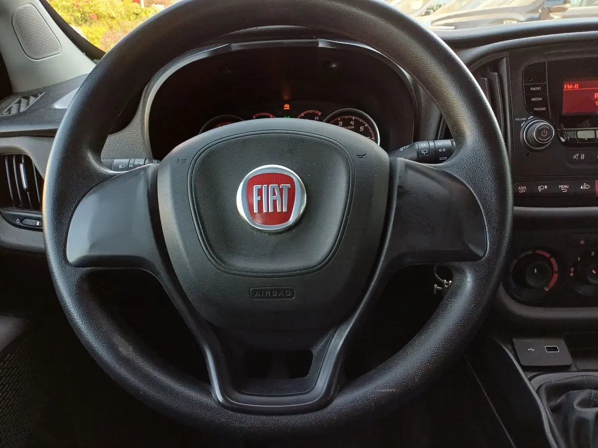 Fiat Doblò usata a Modena (14)