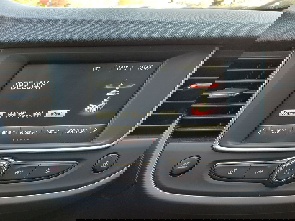 Opel Crossland X usata a Modena (16)