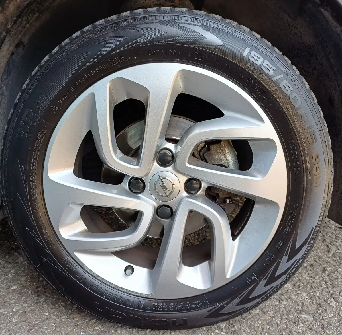 Opel Crossland X usata a Modena (6)