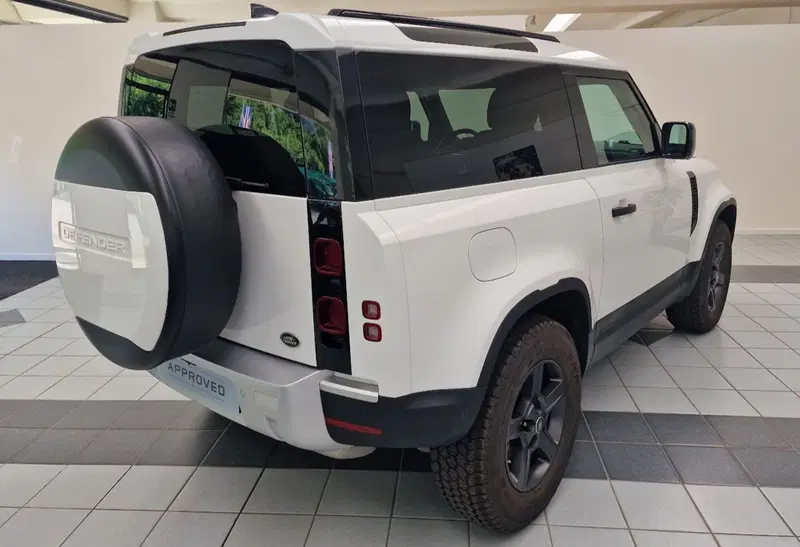 Land Rover Defender usata a Verbano Cusio Ossola (2)