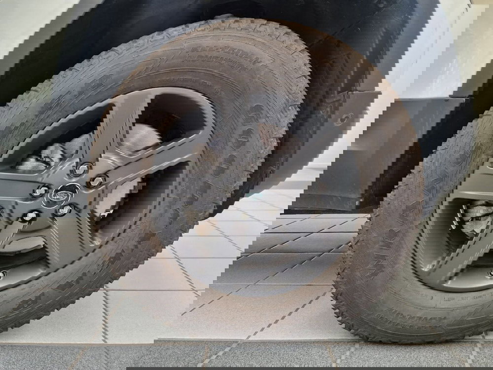 Land Rover Defender usata a Verbano Cusio Ossola (9)