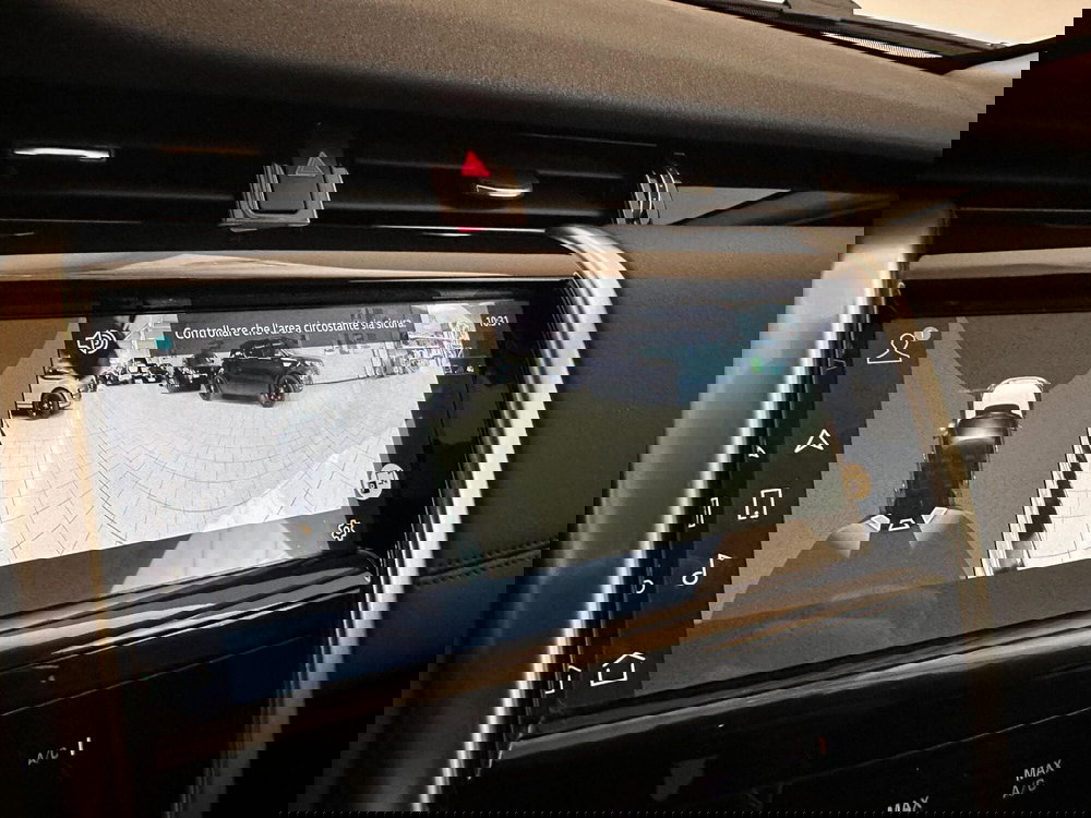 Land Rover Discovery Sport usata a Novara (11)