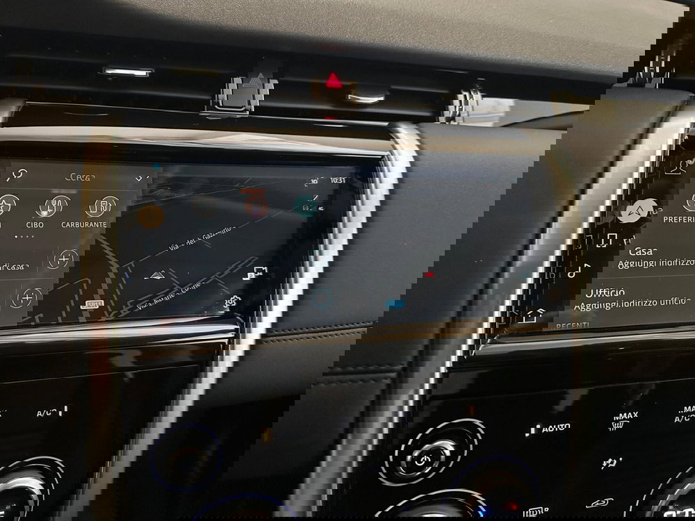 Land Rover Discovery Sport usata a Novara (12)