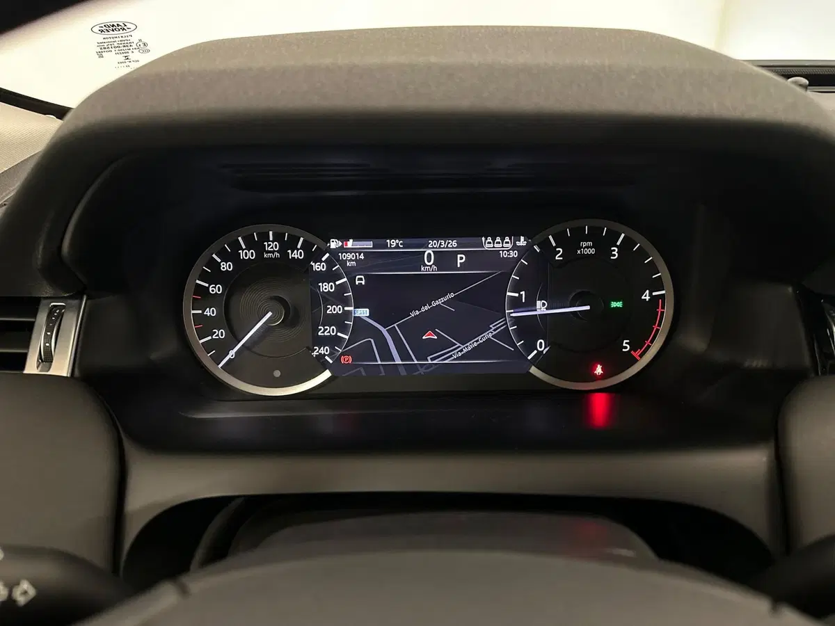 Land Rover Discovery Sport usata a Novara (14)