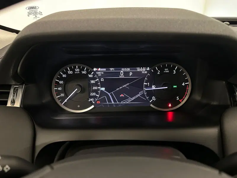 Land Rover Discovery Sport usata a Novara (14)