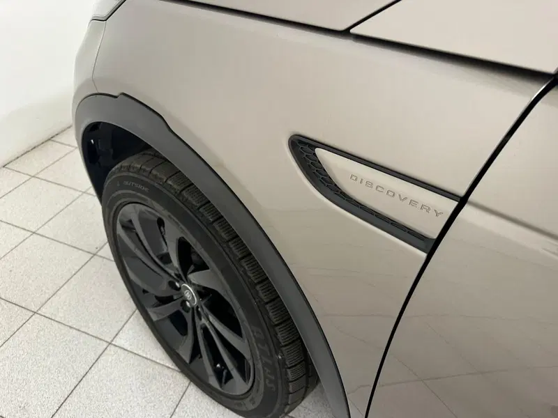 Land Rover Discovery Sport usata a Novara (16)