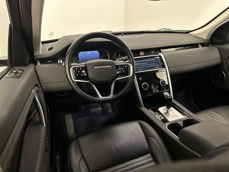Land Rover Discovery Sport usata a Novara (17)