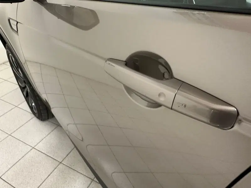Land Rover Discovery Sport usata a Novara (18)
