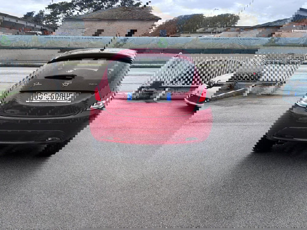 Lancia Ypsilon usata a Ancona (6)