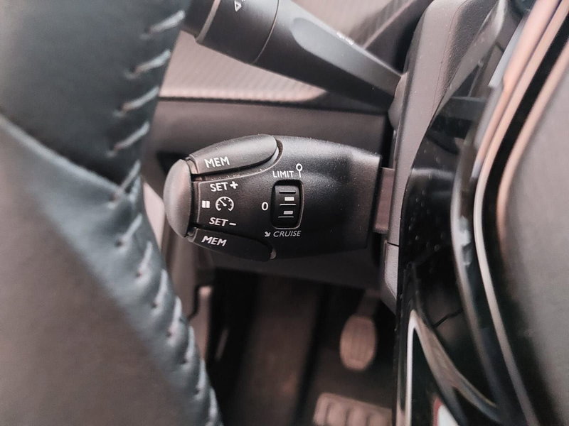 Peugeot 208 usata a Pavia (10)