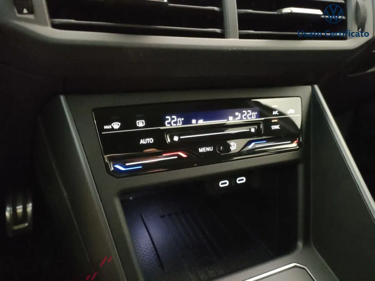 Volkswagen Taigo usata a Varese (13)