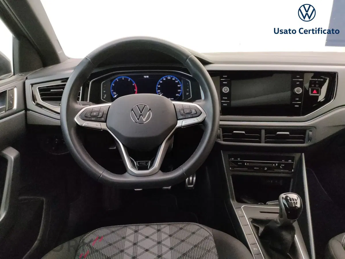 Volkswagen Taigo usata a Varese (12)