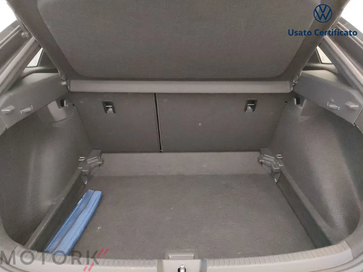 Volkswagen Taigo usata a Varese (9)