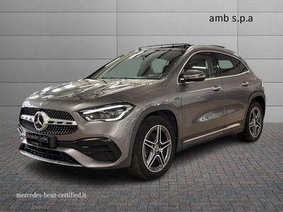 Mercedes-Benz GLA SUV 250 e EQ-Power Automatic Premium del 2021 usata a Cardito