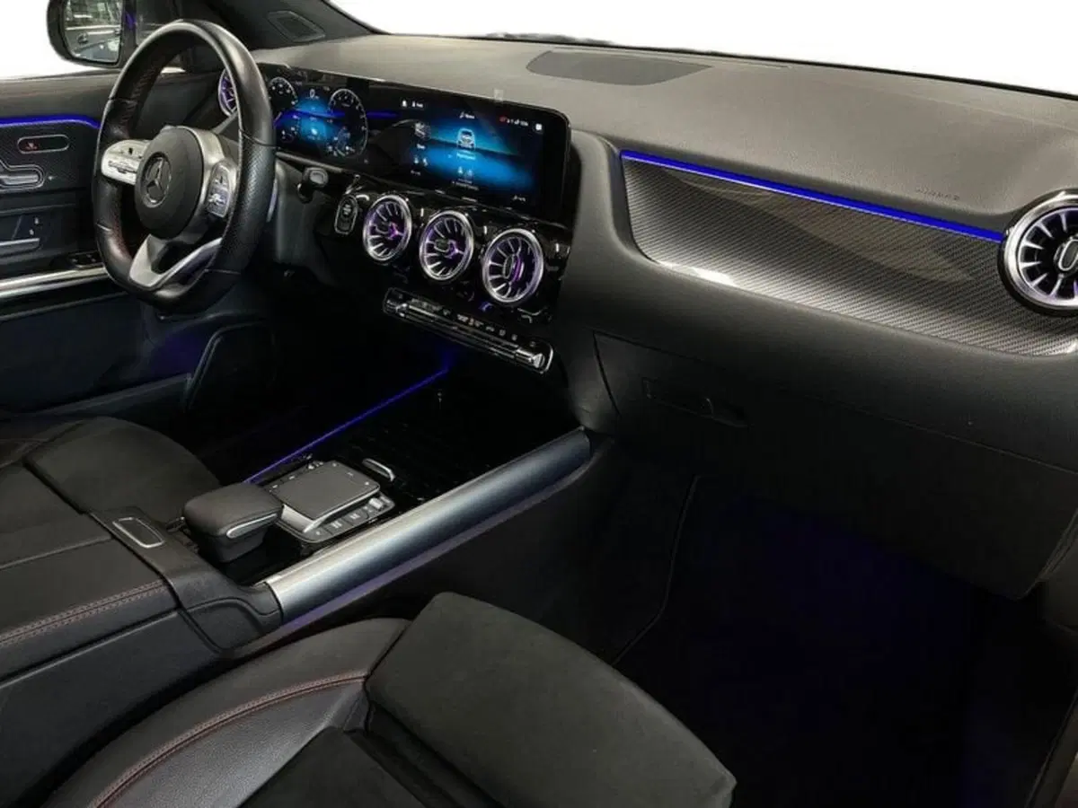 Mercedes-Benz GLA SUV usata a Napoli (12)