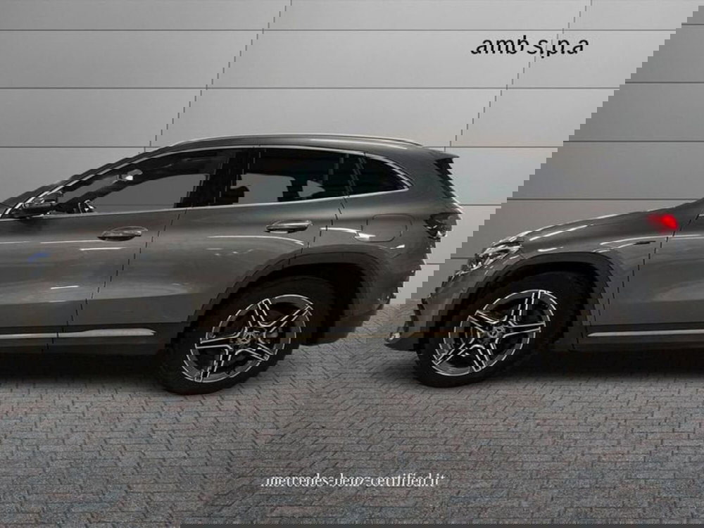 Mercedes-Benz GLA SUV usata a Napoli (6)