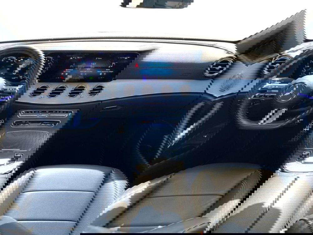 Mercedes-Benz Classe E usata a Napoli (11)