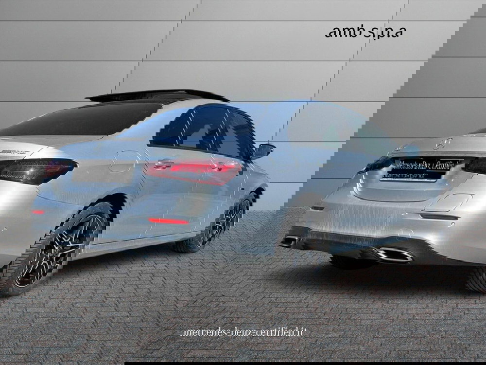 Mercedes-Benz Classe E usata a Napoli (2)