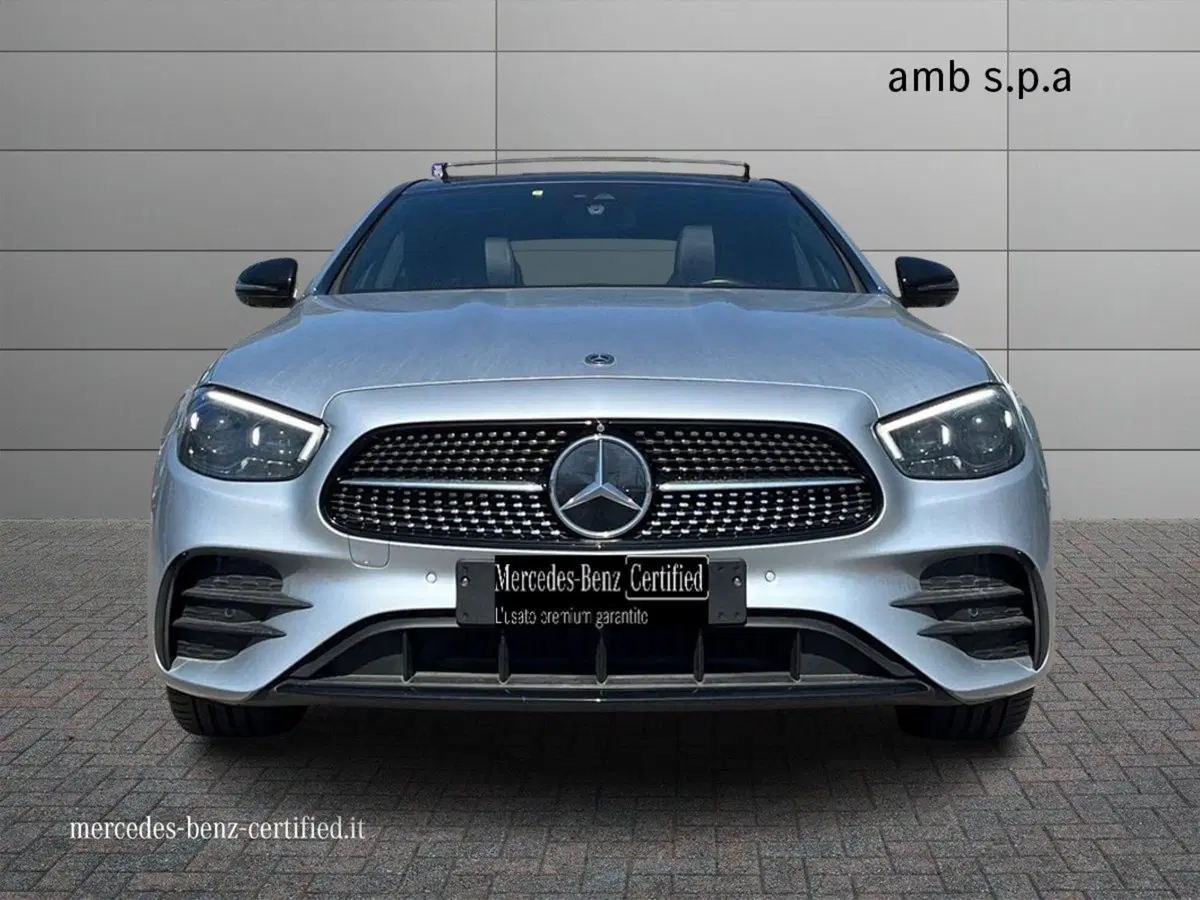 Mercedes-Benz Classe E usata a Napoli (3)