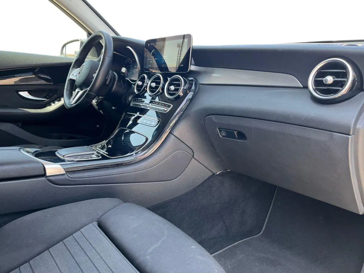 Mercedes-Benz GLC SUV usata a Napoli (15)