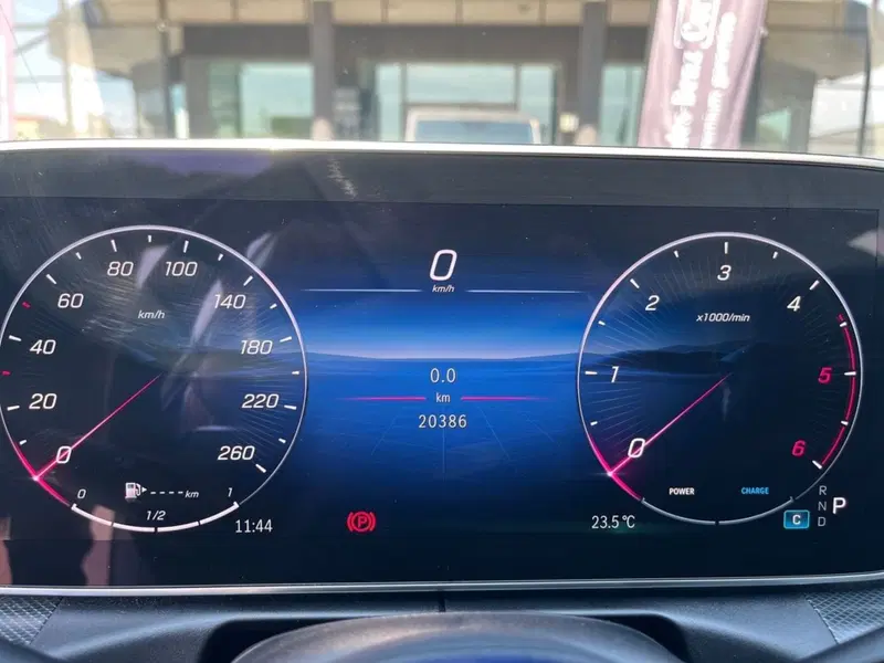 Mercedes-Benz CLE Cabrio usata a Napoli (13)