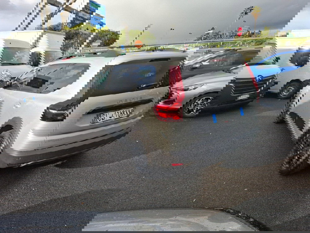 Dacia Jogger usata a Roma (8)