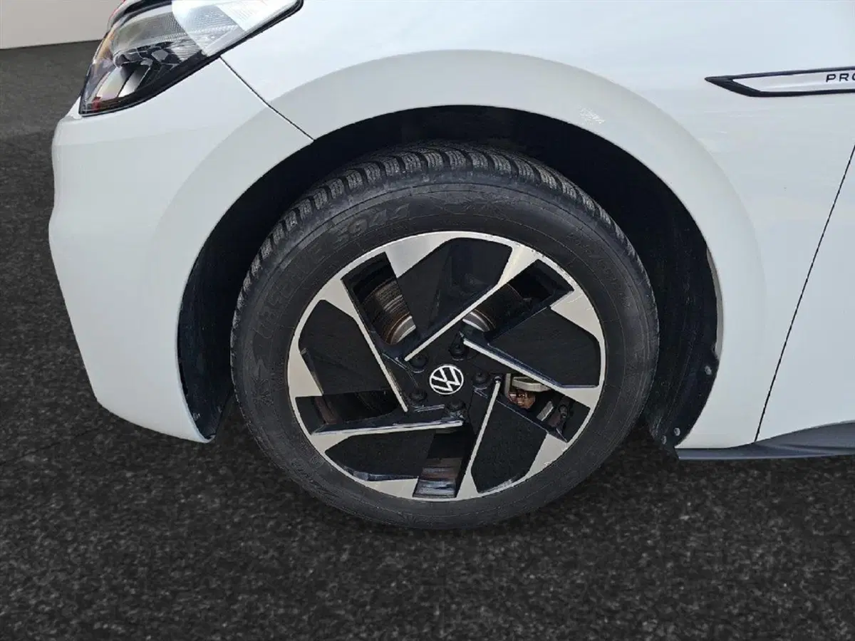 Volkswagen ID.3 usata a Lecco (16)